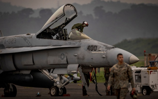 Від F-18 до Apache. Що Україна запросила у США