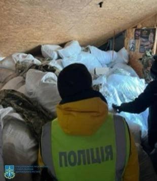 У Києві директор підприємства поставив ЗСУ неякісний одяг на 25 млн 