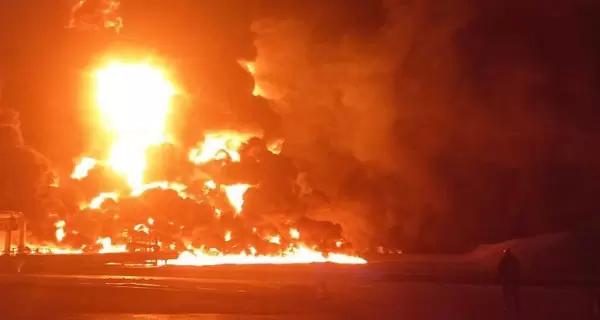 На Полтавщині ліквідували пожежу на промисловому обʼєкті після атаки РФ - Події